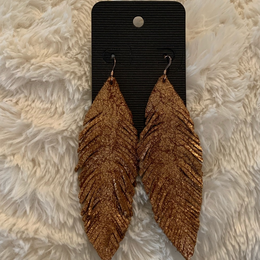 Leather bronze leaf earrings 🎇